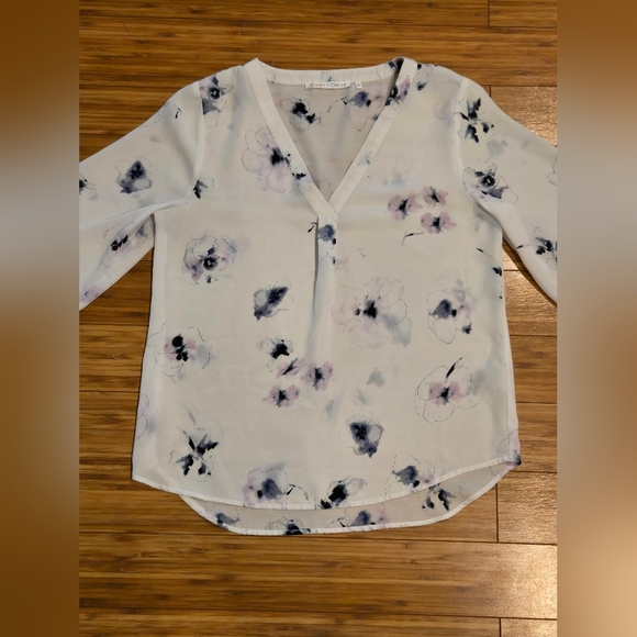 Violet & Claire Floral Blouse - Picture 2 of 5